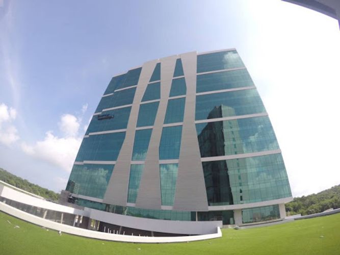Oficina en venta en Portal De Genovés, Barranquilla, 1216 m² · foto 2 de 5