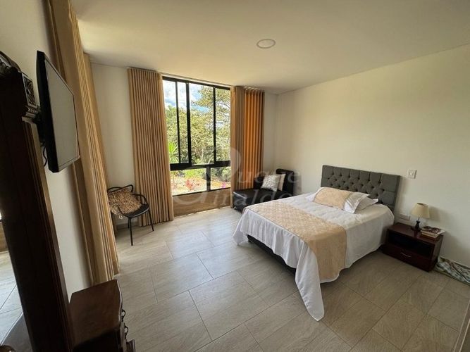 Casa de 5 alcobas en venta en El Noral, Copacabana · foto 15 de 24