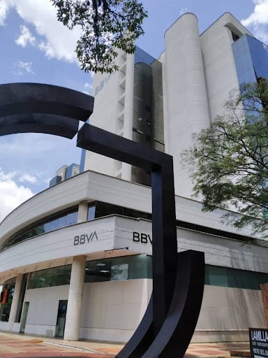 Oficina en venta en Altos Del Poblado, Medellín, 643 m² · foto 3 de 4