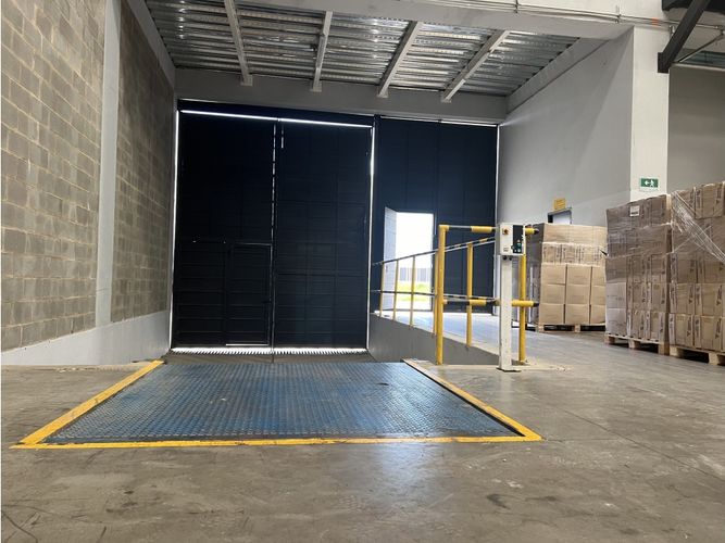 Bodega en arriendo en Siberia, Mosquera, 1216 m² · foto 3 de 13