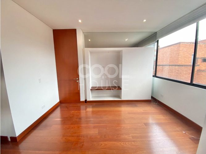 Apartamento de 1 alcoba en venta en El Virrey, Bogotá, 47 m² · foto 5 de 10