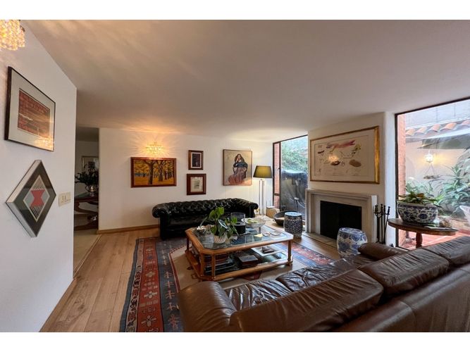Apartamento en venta en Santa Barbara, Bogotá · foto 2 de 24