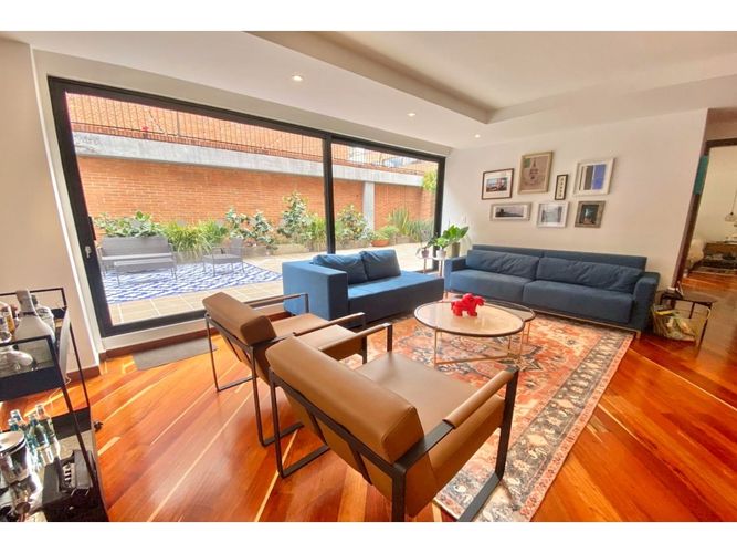 Apartamento de 2 alcobas en venta en Chico, Bogotá, 150 m² · foto 2 de 15