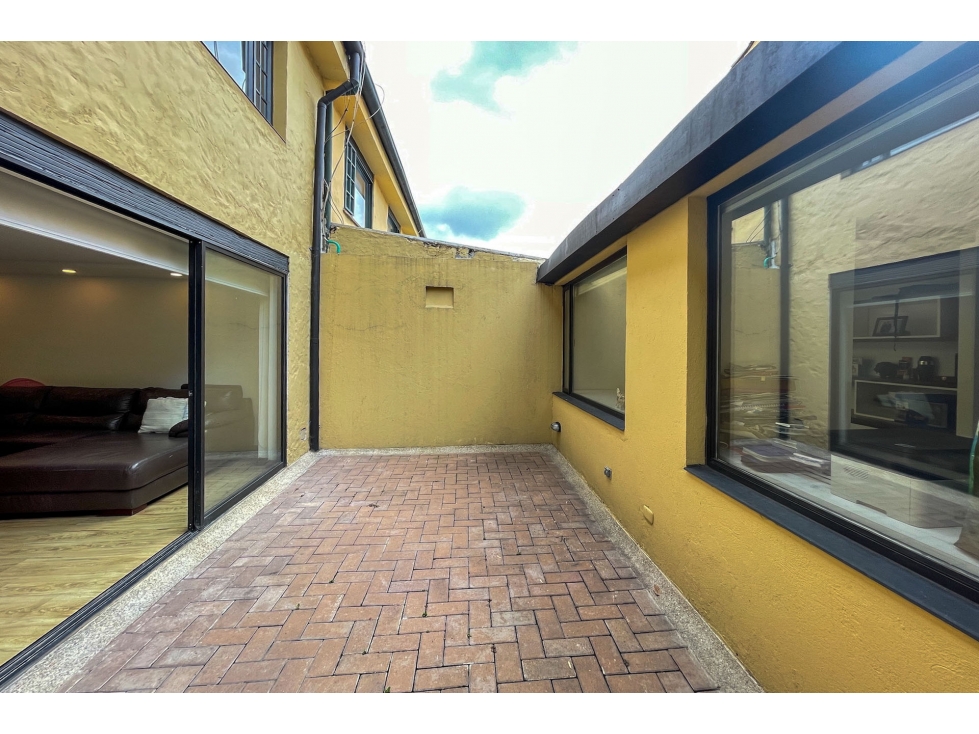 Casa en venta en Santa Ana, Bogotá · foto 2 de 24