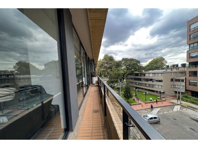 Apartamento de 3 alcobas en venta en Antiguo Country, Bogotá, 204 m² · foto 2 de 20