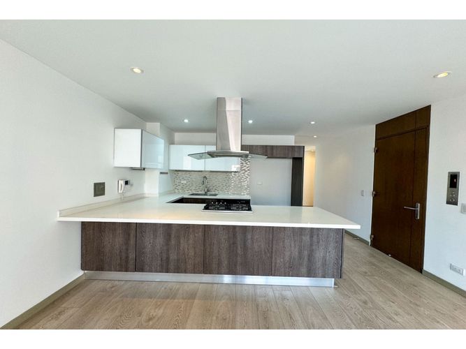 Apartamento de 1 alcoba en venta en Antiguo Country, Bogotá, 82 m² · foto 3 de 13