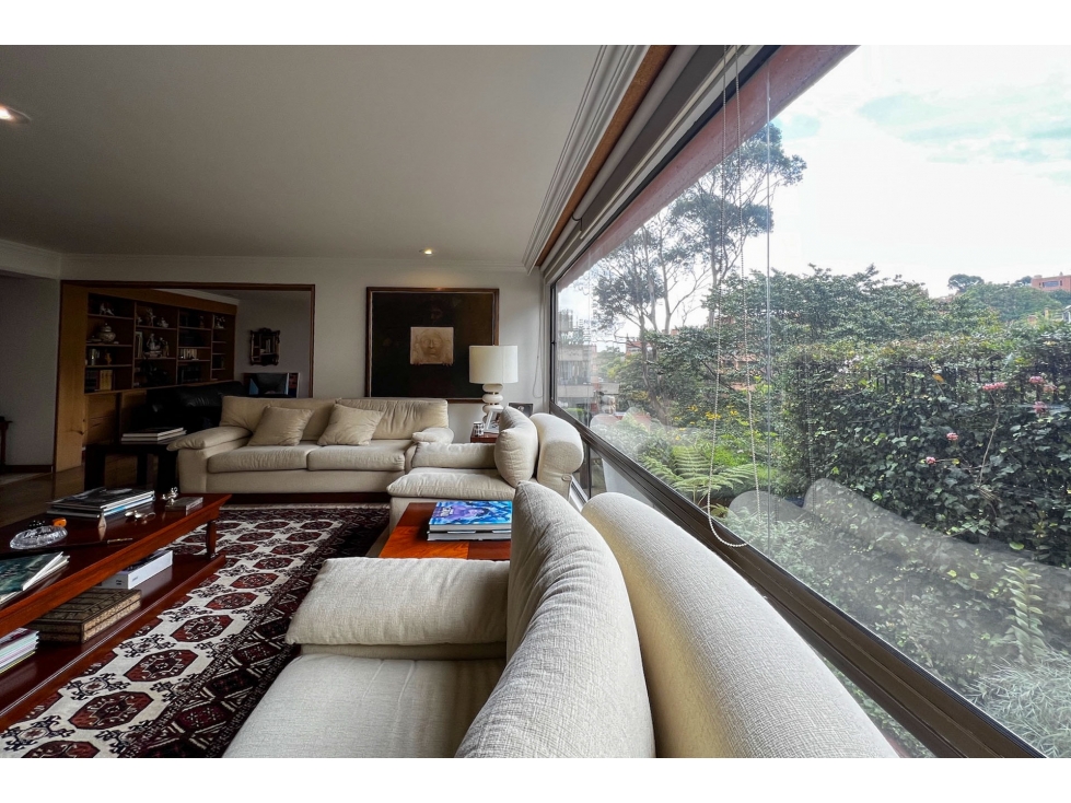 Apartamento en venta en Los Rosales, Bogotá · foto 3 de 21