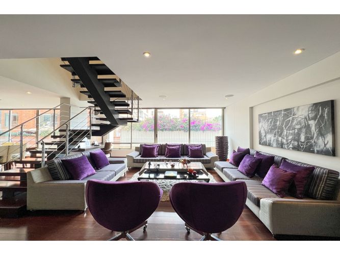 Apartamento de 2 alcobas en venta en Chico Norte, Bogotá, 187 m² · foto 3 de 20