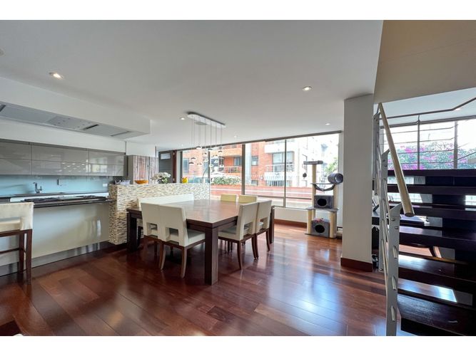 Apartamento de 2 alcobas en venta en Chico Norte, Bogotá, 187 m² · foto 5 de 20