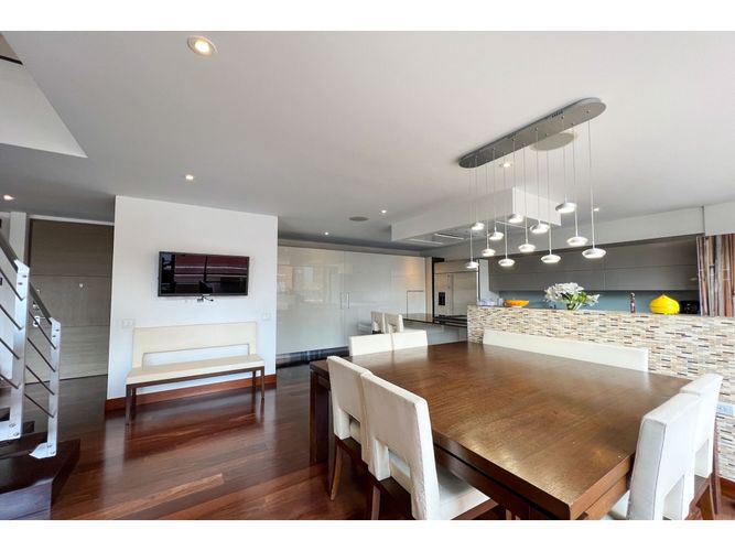 Apartamento de 2 alcobas en venta en Chico Norte, Bogotá, 187 m² · foto 6 de 20