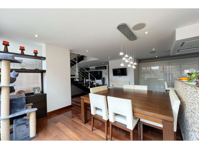 Apartamento de 2 alcobas en venta en Chico Norte, Bogotá, 187 m² · foto 8 de 20