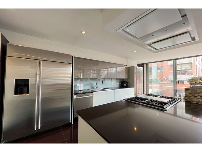 Apartamento de 2 alcobas en venta en Chico Norte, Bogotá, 187 m² · foto 11 de 20