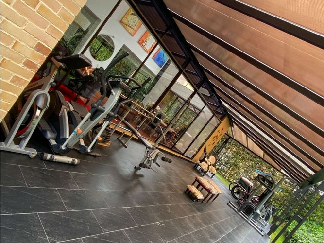Casa de 4 alcobas en venta en Fonquetá, Chía, 411 m² · foto 2 de 21