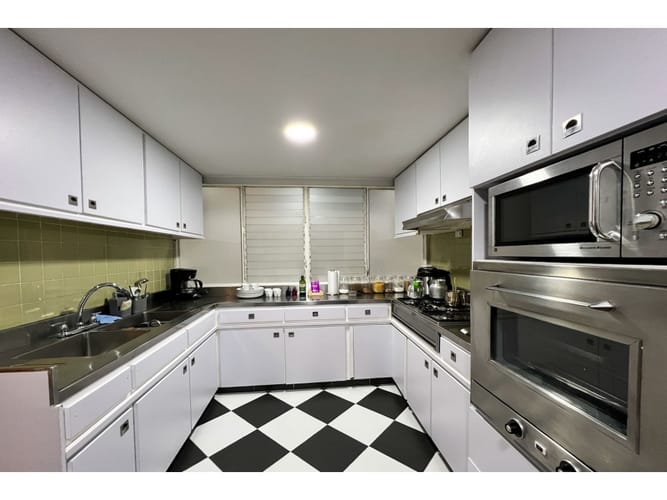 Apartamento de 3 alcobas en venta en Chico, Bogotá, 173 m² · foto 6 de 18
