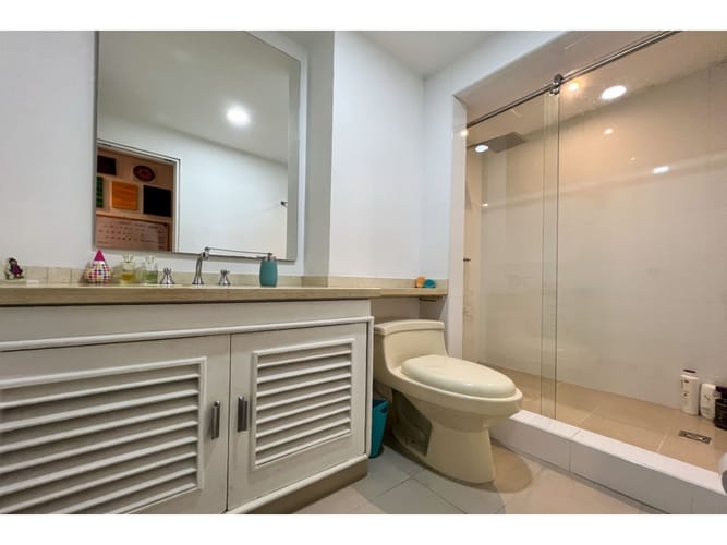 Apartamento de 3 alcobas en venta en Chico, Bogotá, 173 m² · foto 12 de 18