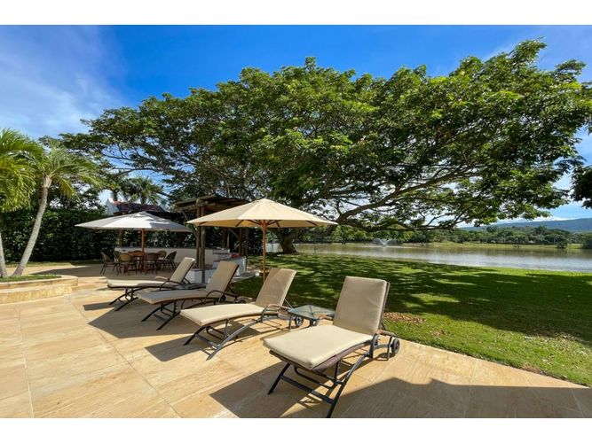 Casa de 5 alcobas en venta en Ricaurte, 311 m² · foto 8 de 21