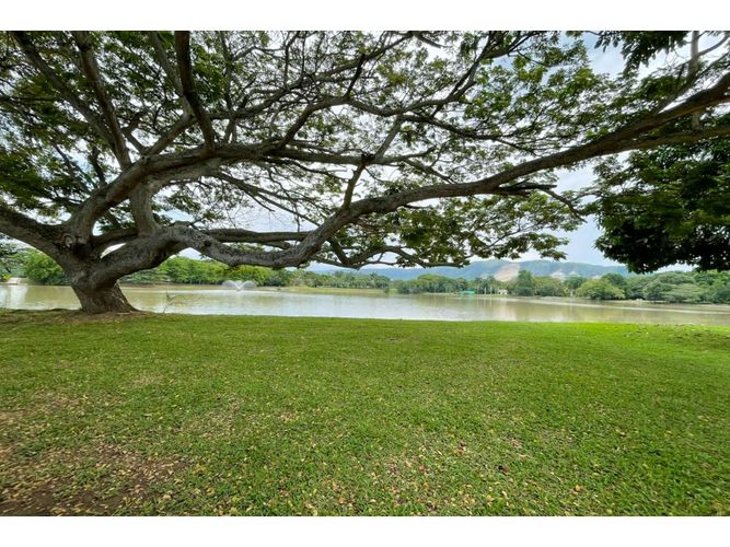 Casa de 5 alcobas en venta en Ricaurte, 311 m² · foto 9 de 21