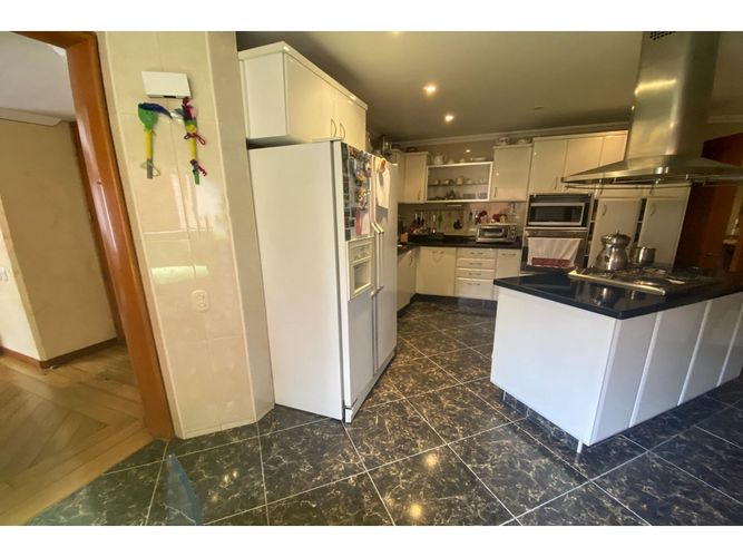 Apartamento de 3 alcobas en venta en Bosque Medina, Bogotá, 253 m² · foto 8 de 24