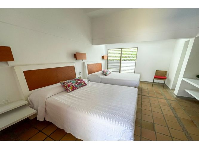 Casa de 5 alcobas en venta en Ricaurte, 311 m² · foto 18 de 21