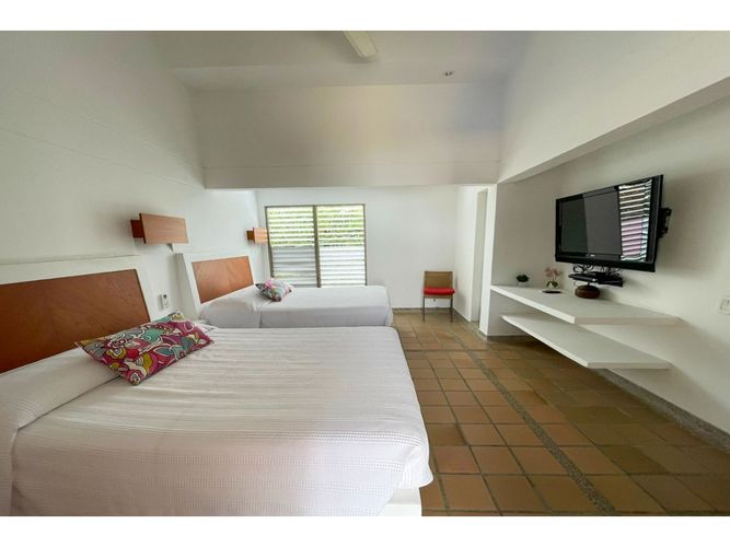 Casa de 5 alcobas en venta en Ricaurte, 311 m² · foto 19 de 21