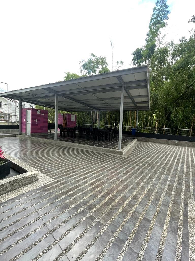 Apartamento en venta en Avenida 19 Norte, Armenia · foto 3 de 9