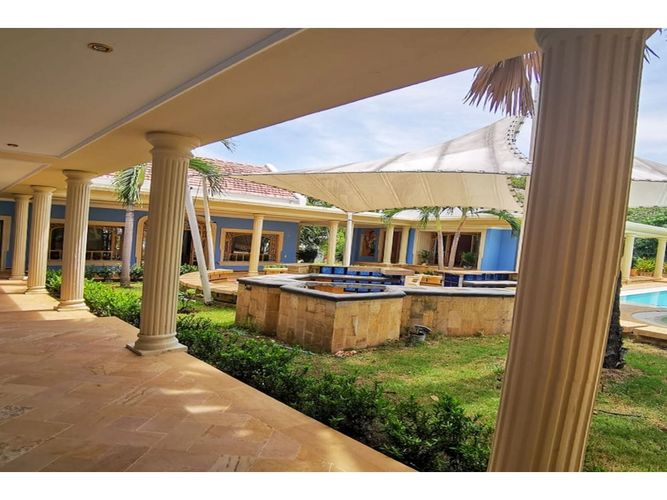 Casa de 5 alcobas en venta en Ricaurte, 450 m² · foto 5 de 24