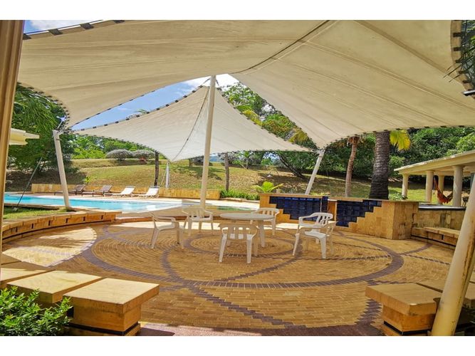 Casa de 5 alcobas en venta en Ricaurte, 450 m² · foto 8 de 24