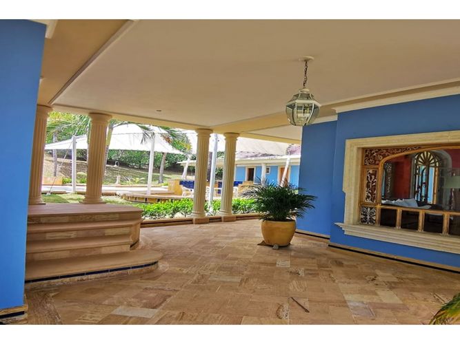 Casa de 5 alcobas en venta en Ricaurte, 450 m² · foto 9 de 24