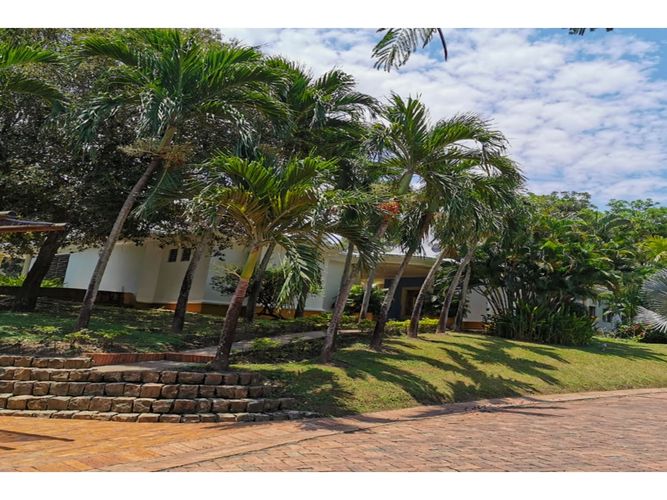 Casa de 5 alcobas en venta en Ricaurte, 450 m² · foto 11 de 24