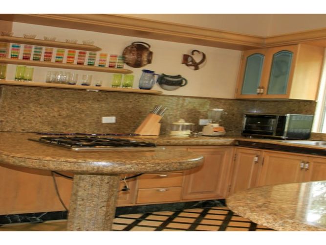 Casa de 5 alcobas en venta en Ricaurte, 450 m² · foto 19 de 24