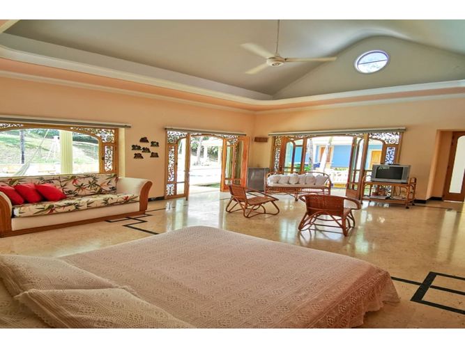 Casa de 5 alcobas en venta en Ricaurte, 450 m² · foto 22 de 24