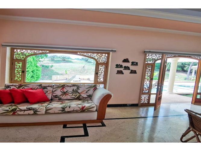 Casa de 5 alcobas en venta en Ricaurte, 450 m² · foto 23 de 24