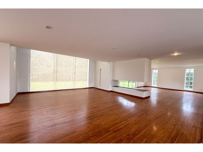 Casa de 5 alcobas en venta en Oro Perdido, Chía, 490 m² · foto 3 de 24