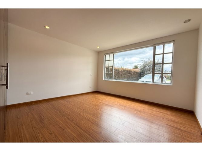 Casa de 5 alcobas en venta en Oro Perdido, Chía, 490 m² · foto 8 de 24