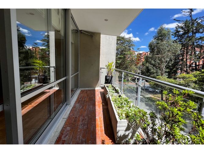 Apartamento en venta en Los Rosales, Bogotá · foto 2 de 14