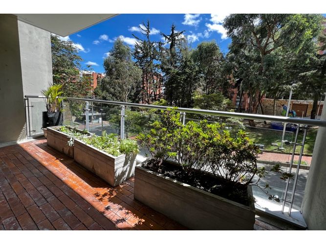 Apartamento en venta en Los Rosales, Bogotá · foto 3 de 14