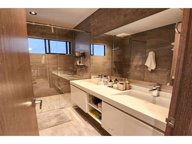 Apartamento de 3 alcobas en venta en Chicó Reservado, Bogotá, 200 m² · foto 8 de 12