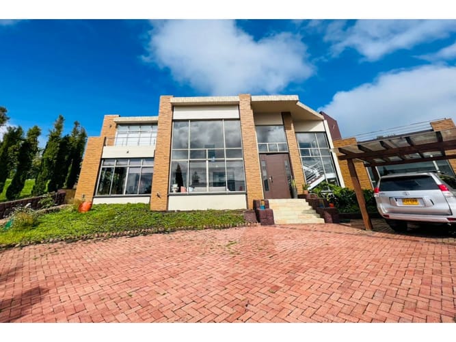 Casa de 4 alcobas en venta en Gratamira, Sopó, 535 m² · foto 5 de 20