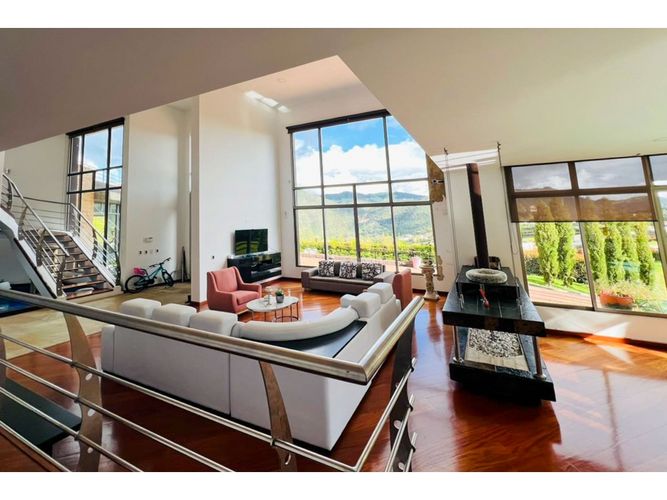 Casa de 4 alcobas en venta en Gratamira, Sopó, 535 m² · foto 7 de 20