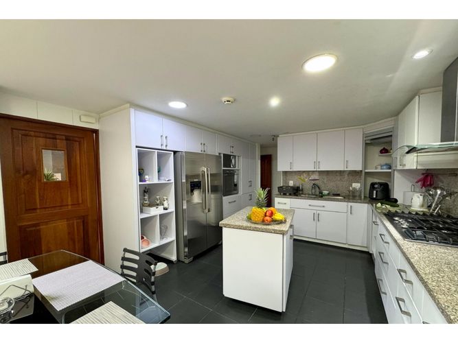 Casa de 4 alcobas en venta en Bosque De Pinos, Bogotá, 283 m² · foto 6 de 17
