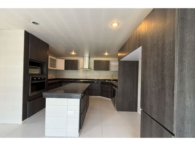 Casa de 5 alcobas en arriendo en Oro Perdido, Chía, 490 m² · foto 7 de 24