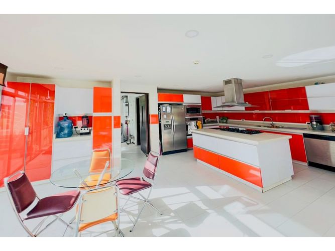 Casa de 4 alcobas en venta en Gratamira, Sopó, 535 m² · foto 9 de 20