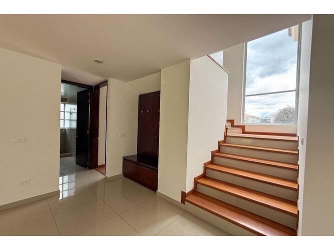 Casa de 5 alcobas en arriendo en Oro Perdido, Chía, 490 m² · foto 9 de 24