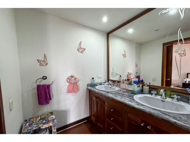 Casa de 4 alcobas en venta en Bosque De Pinos, Bogotá, 283 m² · foto 14 de 17