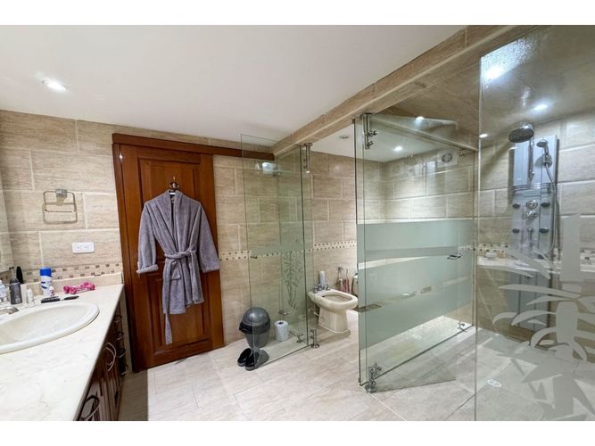 Casa de 4 alcobas en venta en Bosque De Pinos, Bogotá, 283 m² · foto 16 de 17