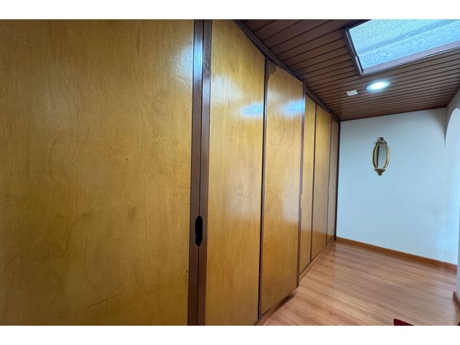 Apartamento de 3 alcobas en venta en El Retiro, Bogotá, 230 m² · foto 15 de 19