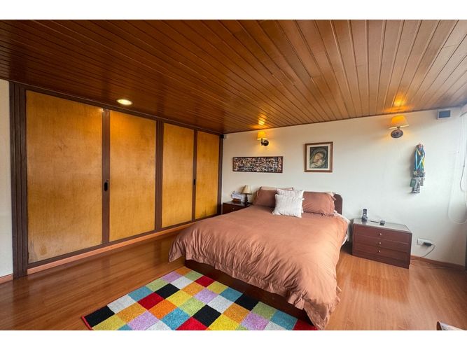 Apartamento de 3 alcobas en venta en El Retiro, Bogotá, 230 m² · foto 16 de 19