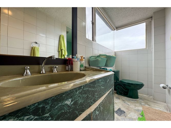 Apartamento de 3 alcobas en venta en El Retiro, Bogotá, 230 m² · foto 17 de 19