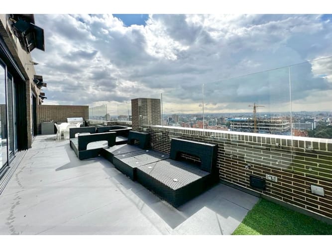 Apartamento de 5 alcobas en venta en Los Rosales, Bogotá, 350 m² · foto 2 de 24