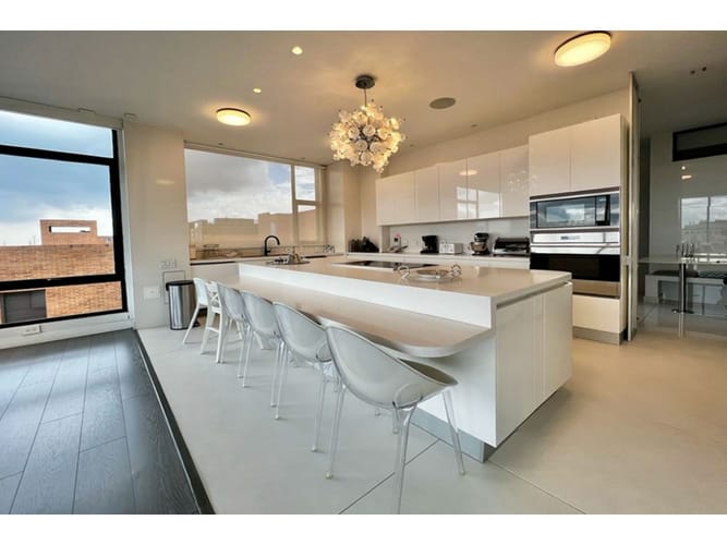 Apartamento de 5 alcobas en venta en Los Rosales, Bogotá, 350 m² · foto 16 de 24
